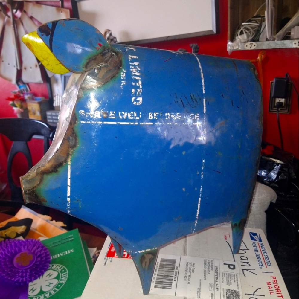 Metal Decorative Pig